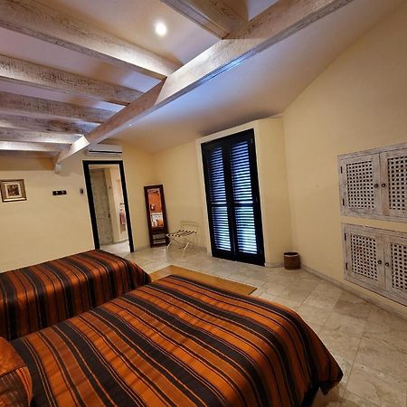 Hotel Quinta Las Alondras Guanajuato Room photo